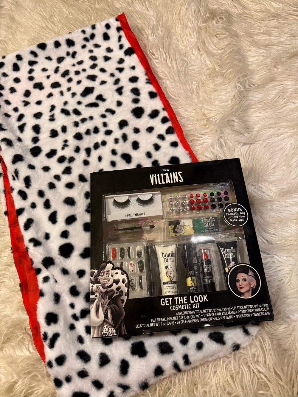 Women’s cruella costume accessories
